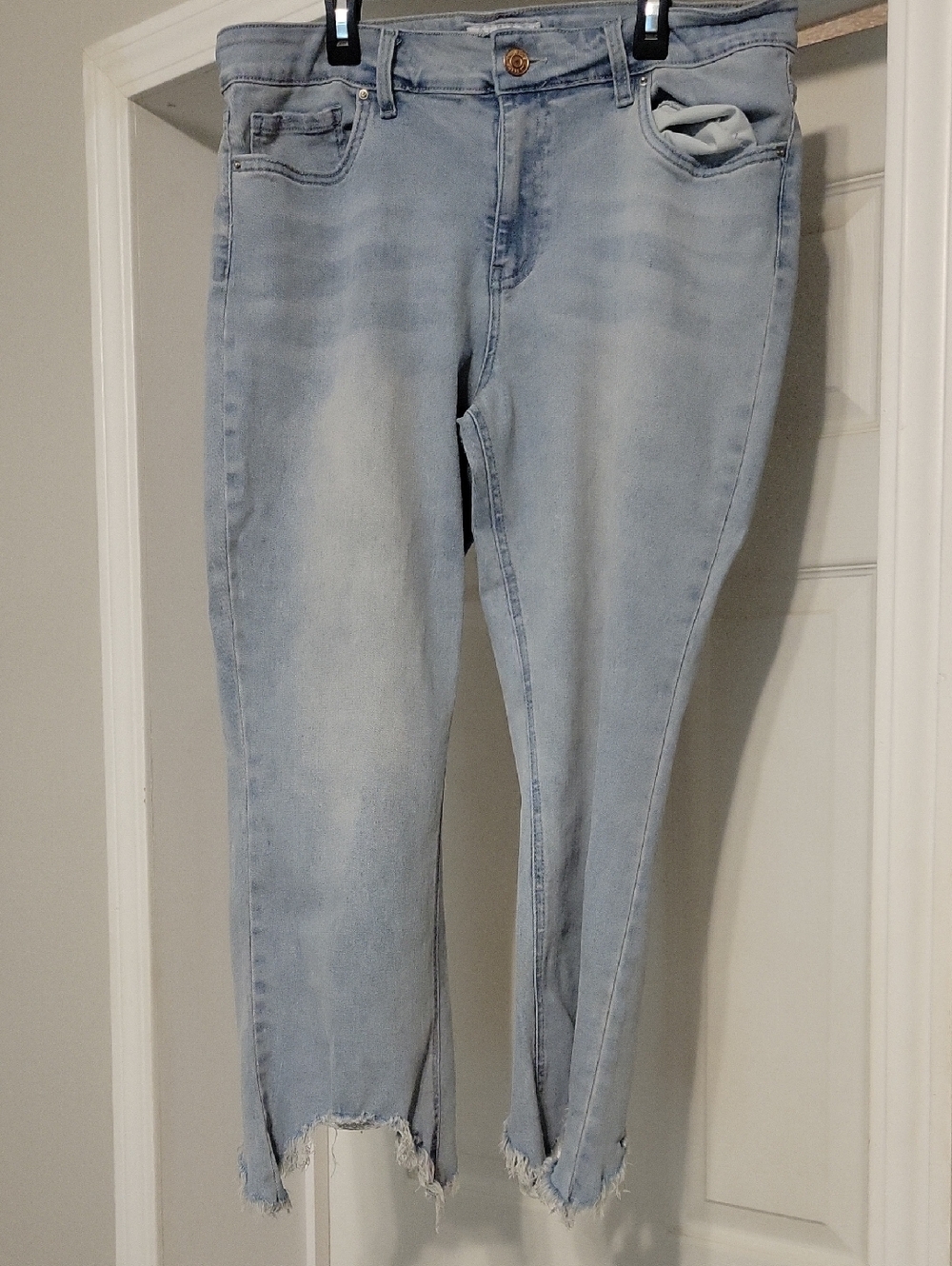 Light Blue Frayed Hem Ankle Jeans